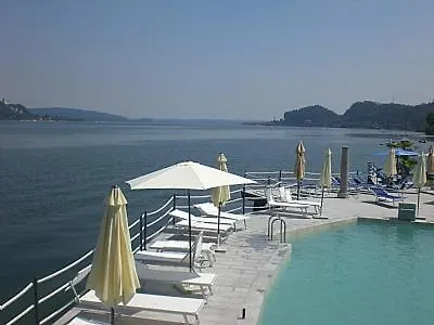 Sleeps 4 Pool Wifi * メイナ